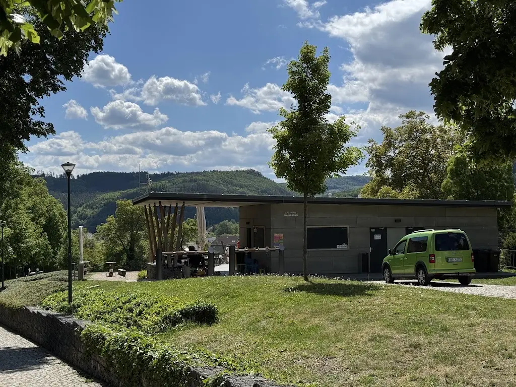 Miroslav Jogl_Občerstvení na Hrádku_Předklášteří_review