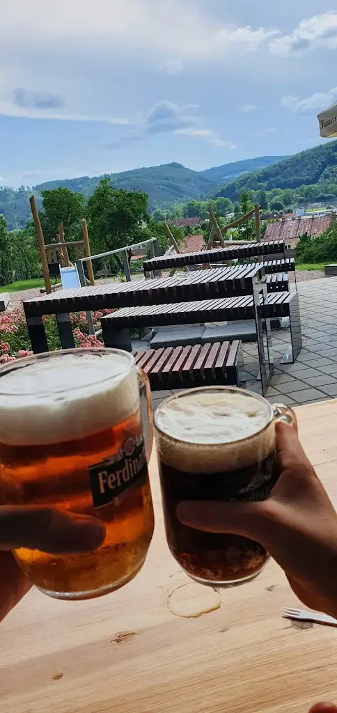 Petr Hrnčíř_Občerstvení na Hrádku_Předklášteří_review