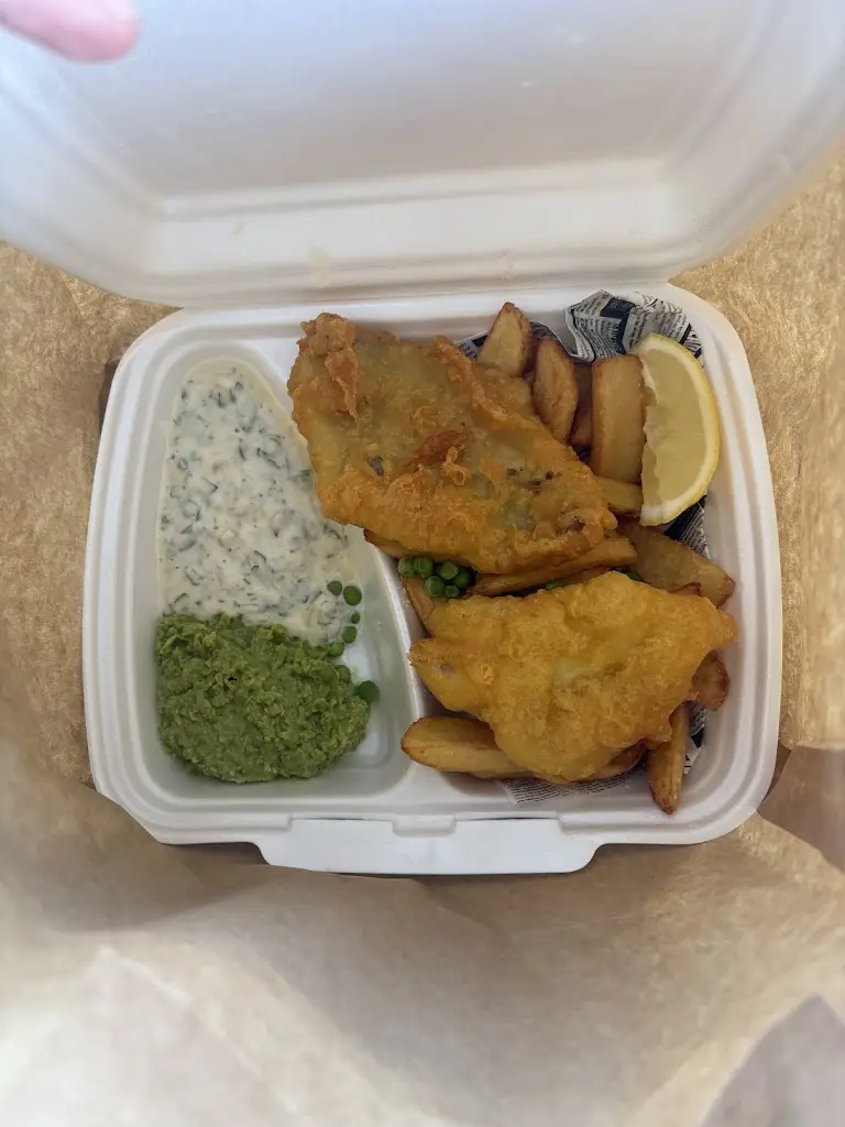 Hana Jakubikova_Born in London_České Budějovice_review