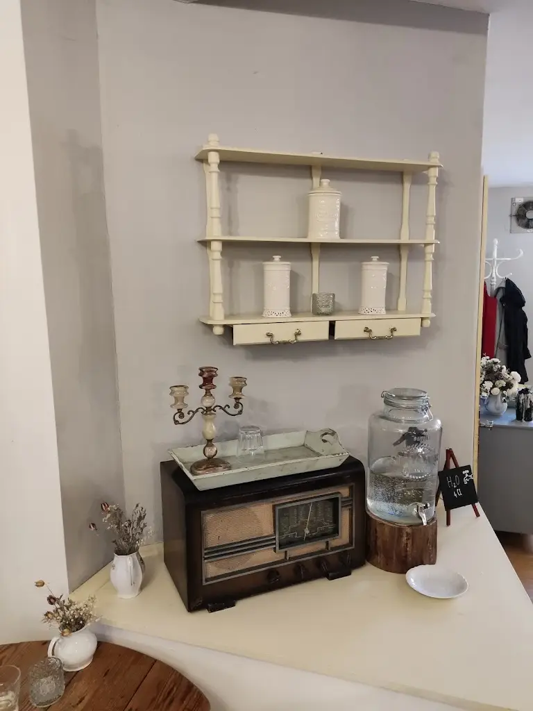 TxicoTxeco_Born in London_České Budějovice_review