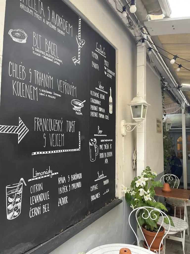 Michael Watson_Born in London_České Budějovice_review