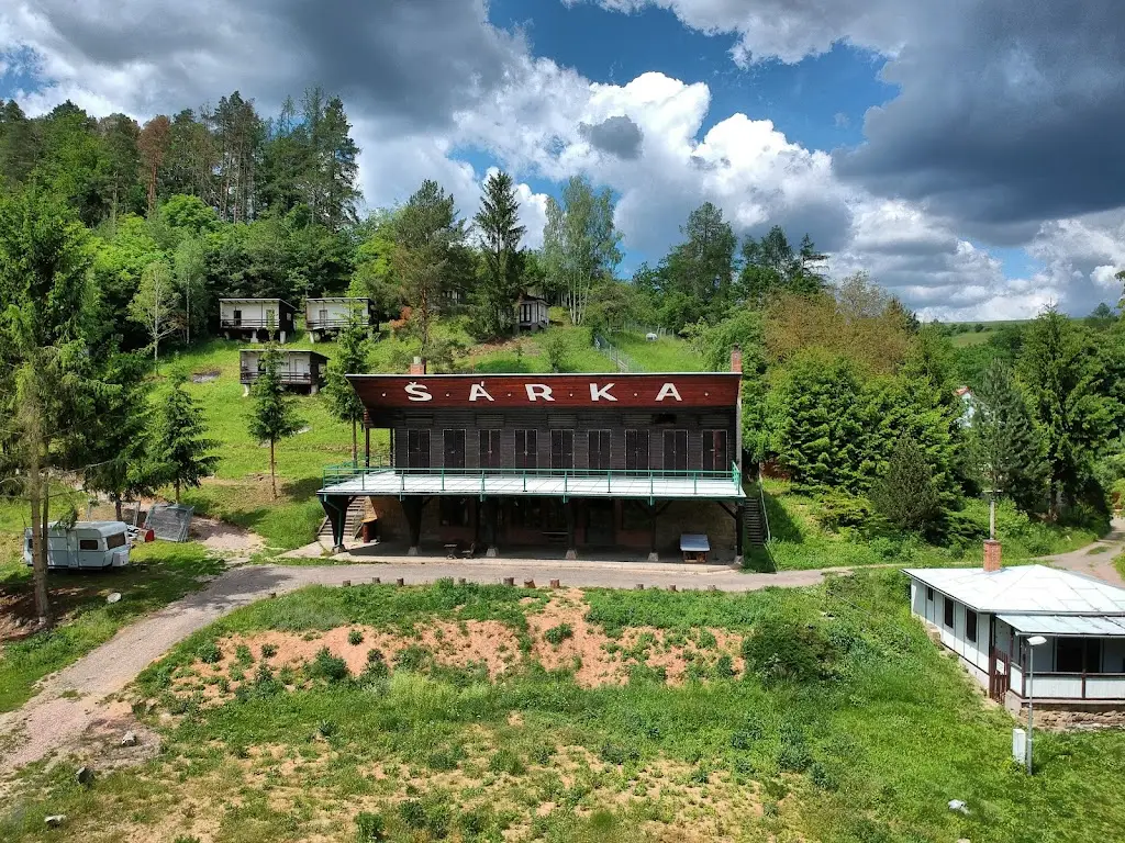 Petr Chladil_Poblíž Šárky u řeky Svratky_Předklášteří_review