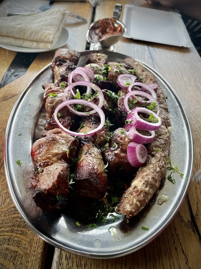 Anastasia Furs_Mister Šašlyk_Rajhrad_review