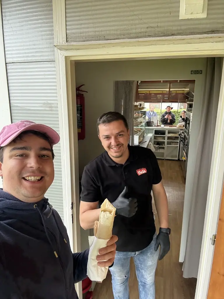 Karel Chocholousek_Kebab & Pizza Veis_Bechyně_review