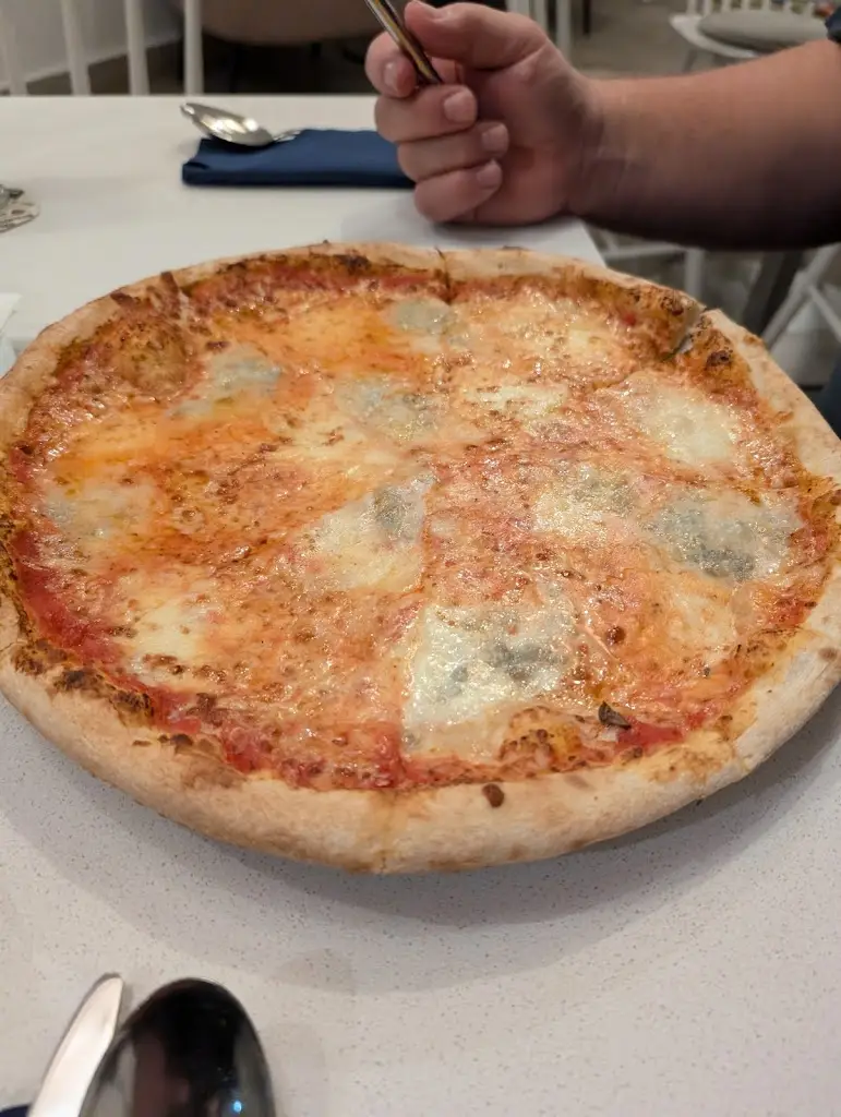 Restaurace pizza Borsa_Rosice_slider_image_3