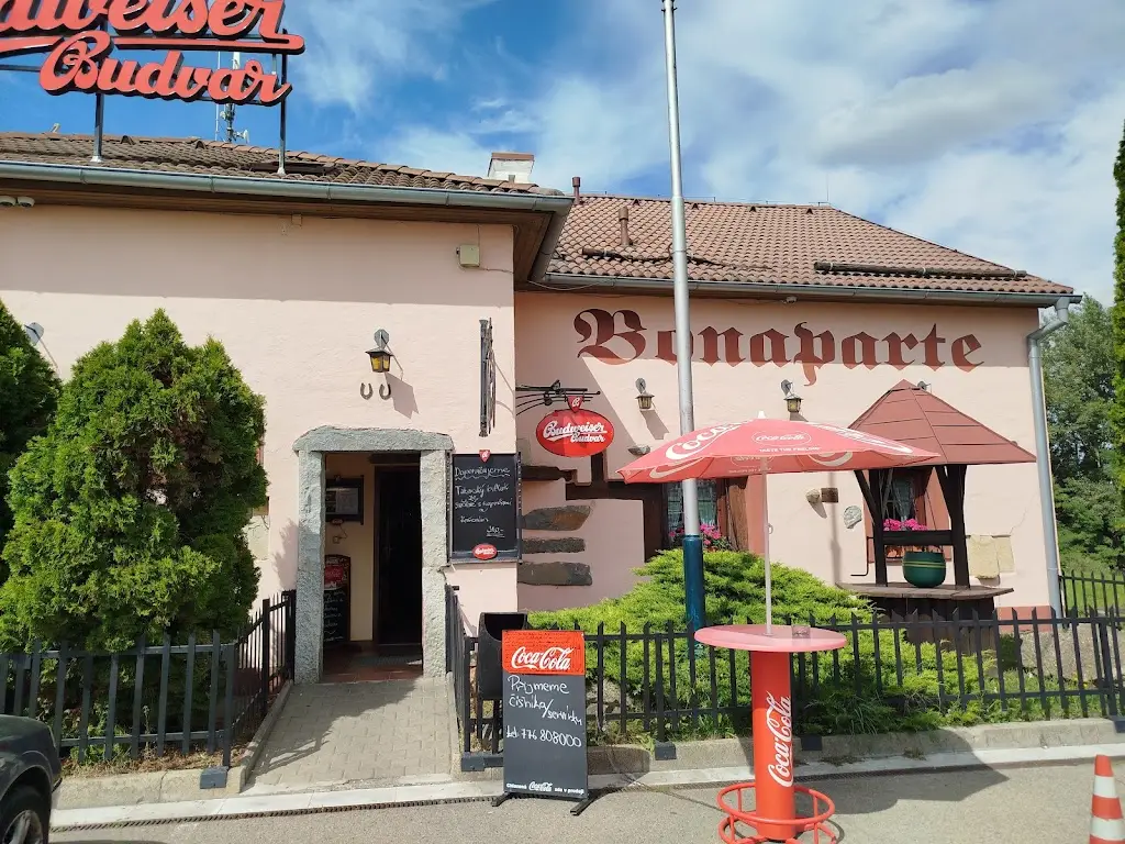 Motorest Bonaparte_Rousínov_slider_image_1