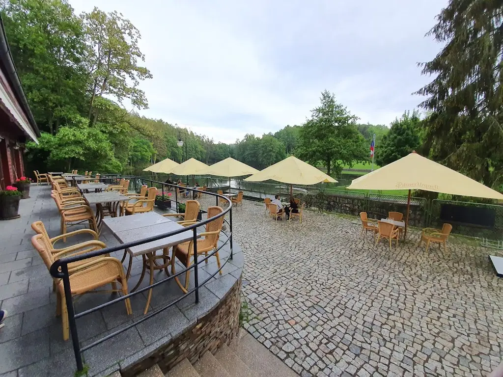 Restaurace Jureček_Říčany_slider_image_1