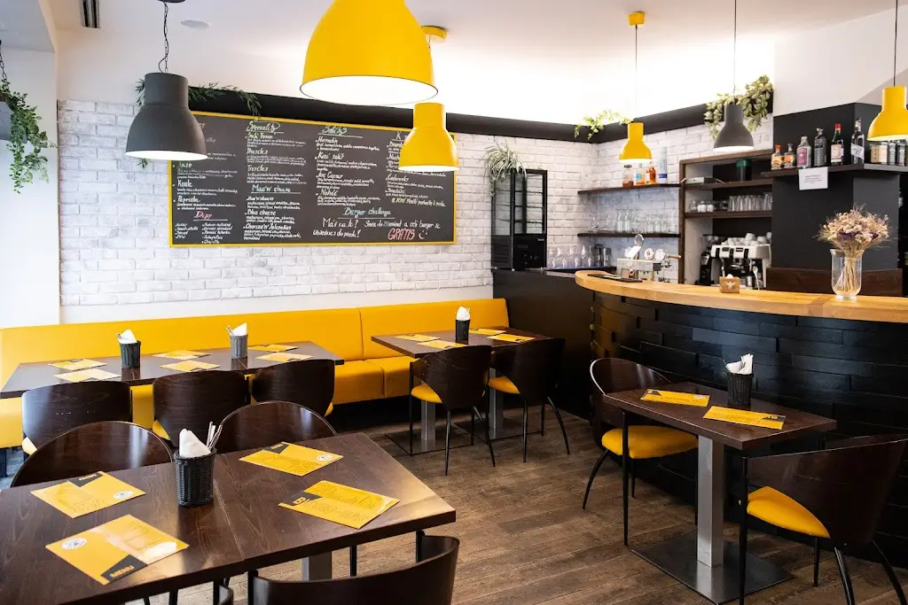 Bistro Bar Bouda restaurant in České Budějovice