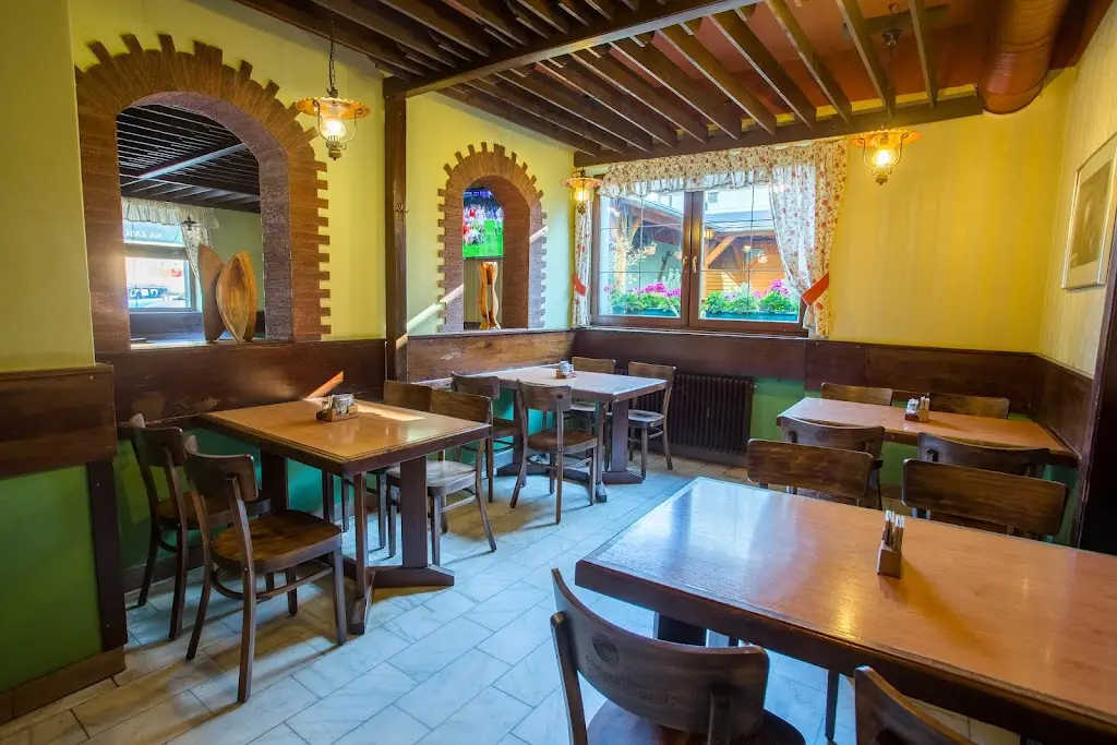 Restaurace Na Zastávce_Říčany_slider_image_3