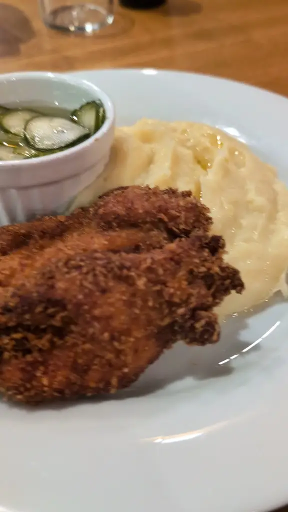 DVA:JEDNA výčep a restaurace_Říčany_slider_image_1