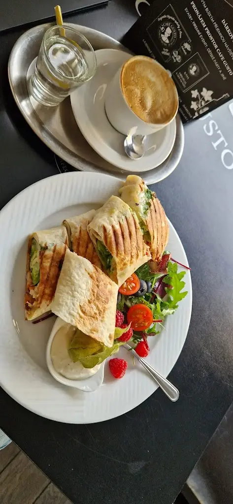 Karim Karimli_Café Gusto_Říčany_review