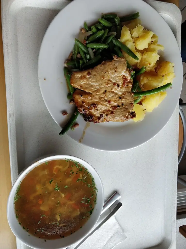 Renata Čermáková_Fastfood - Beno_Říčany_recensione