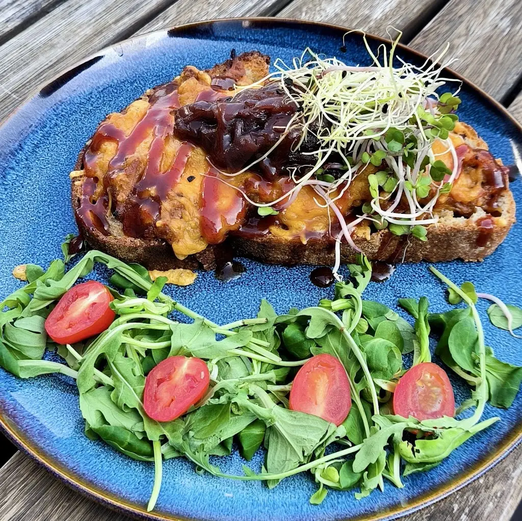 Petr Paták_Café & bistro Na Fialce_Říčany_review