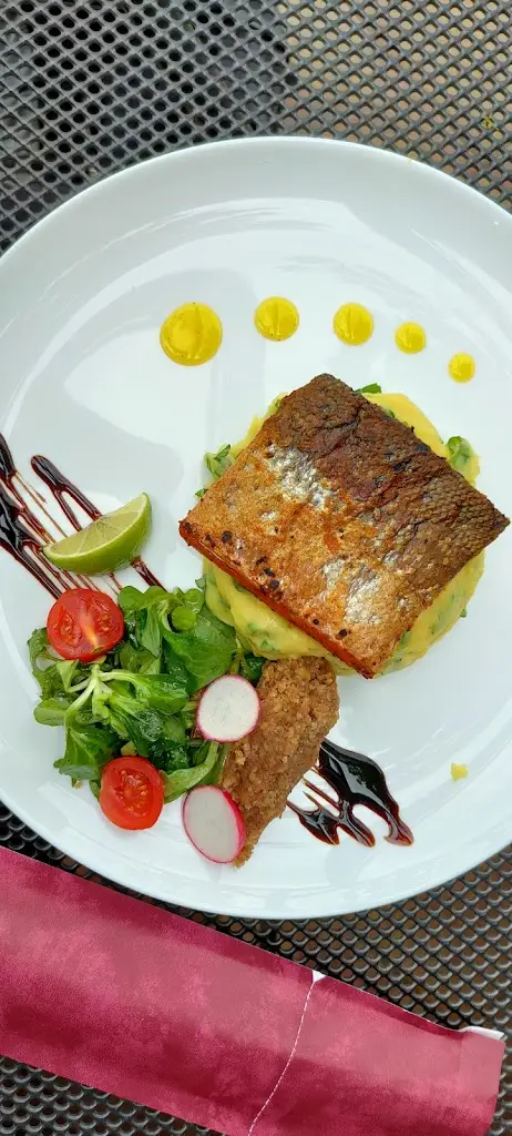 Rafal Sznajder_Restaurace Retro Gril_Šakvice_review