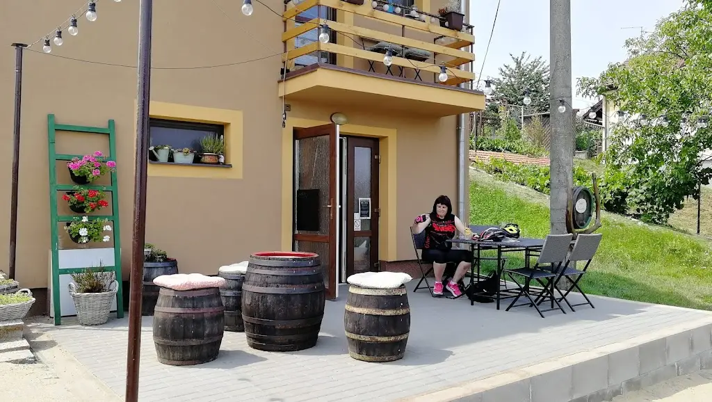 Vinná Zastávka_Šardice_slider_image_3