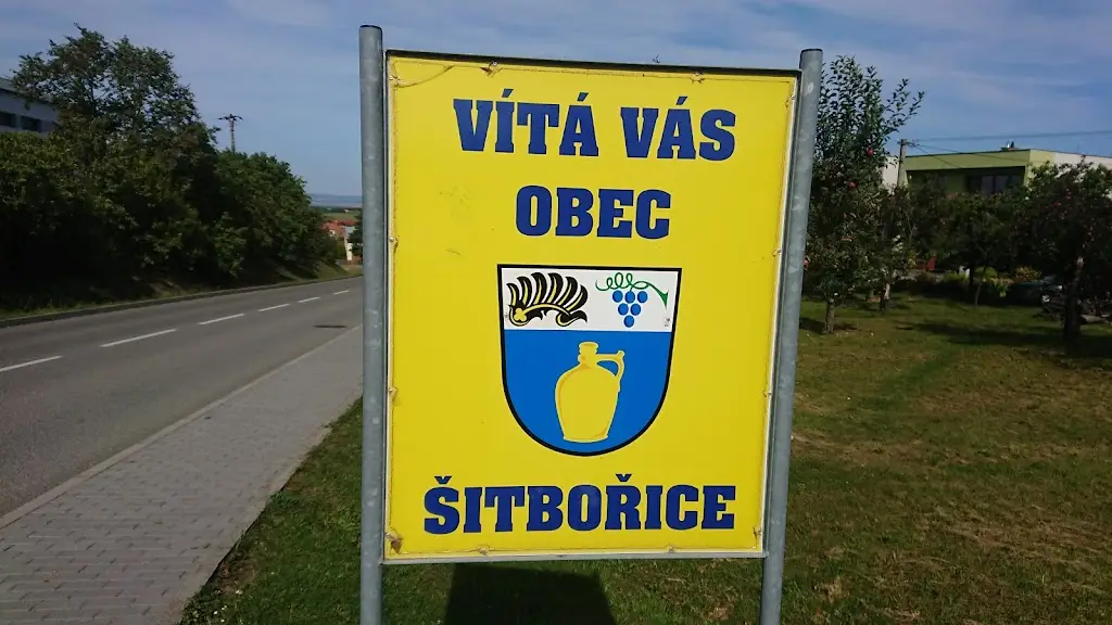 Mykhailo Kozachynskyi_Hospoda u Franty_Šitbořice_review