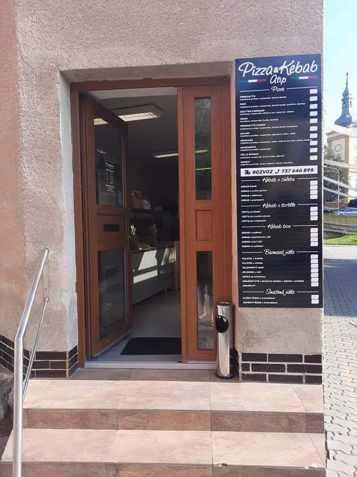 Kebab a Pizza Atip restaurant in Šlapanice