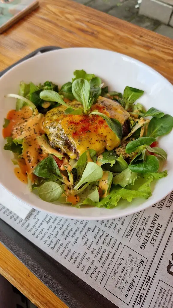 Andrej Michal_Dejburger.cz_Strážnice_review