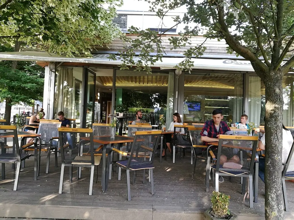 sneha patra_Lanna cafe_České Budějovice_review