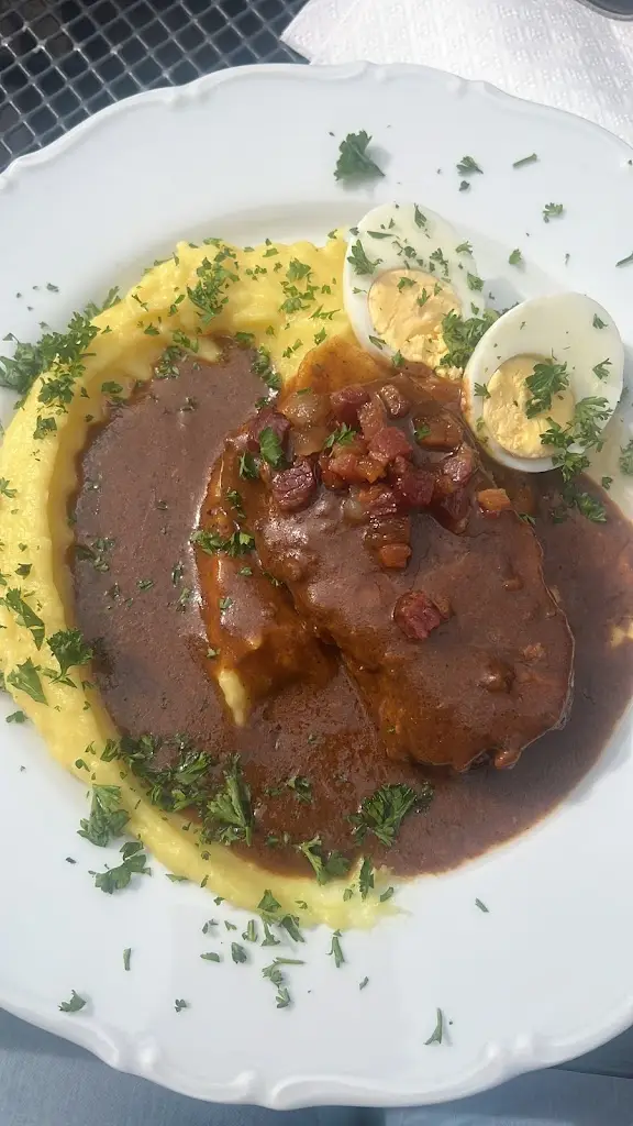 andrea kobingerová_Zámecká restaurace Austerlitz_Slavkov u Brna_recensione