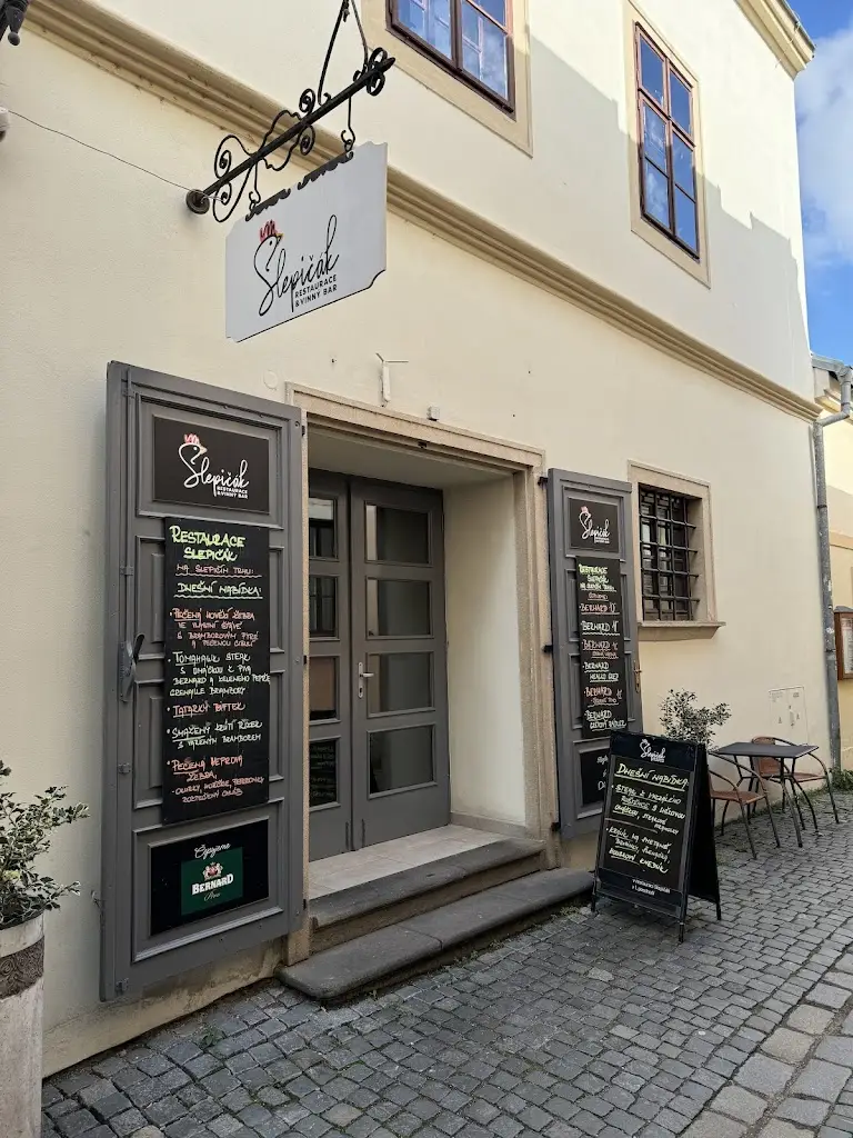 Bernard Bar Slepičák restaurant in Suchohrdly