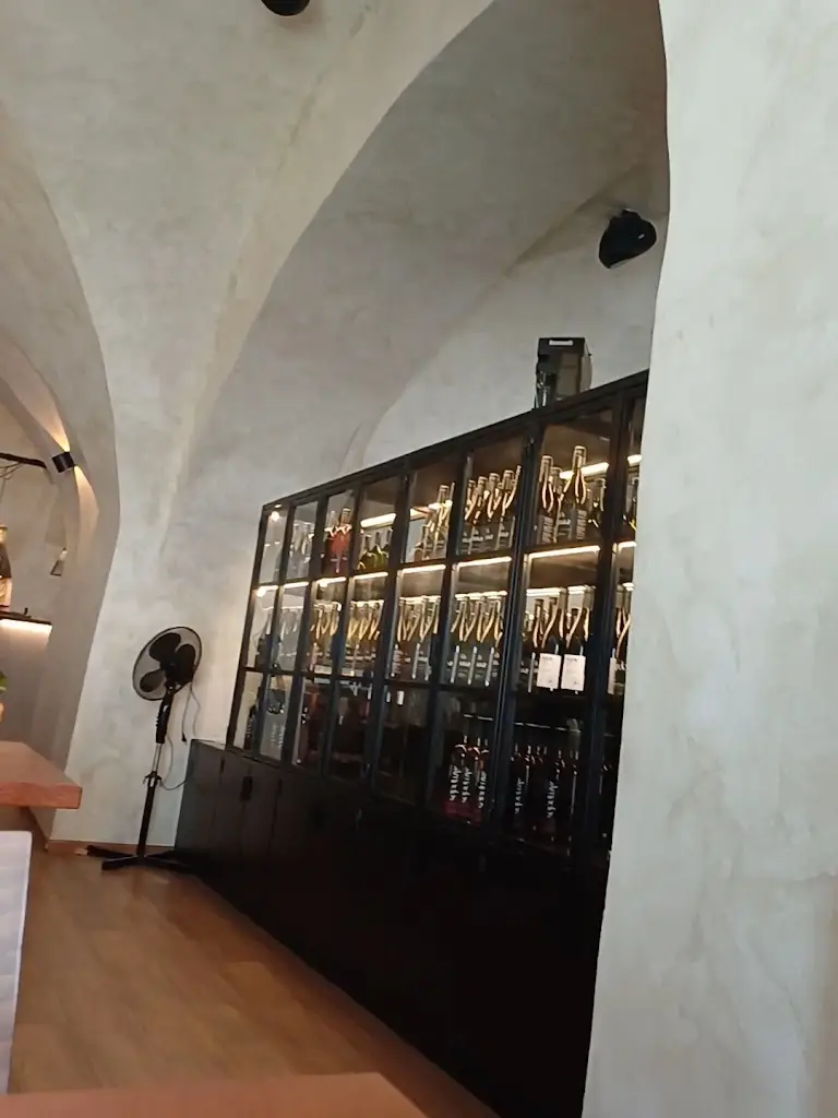 Bernard Bar Slepičák_Suchohrdly_slider_image_2