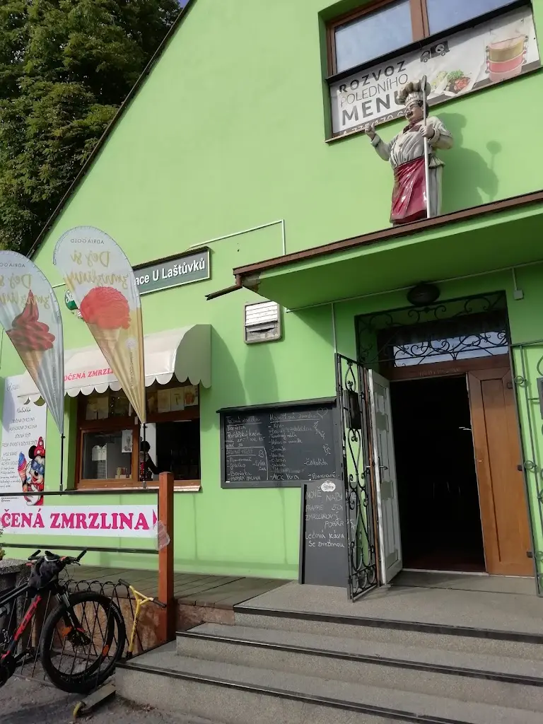 Zdeněk Vybíhal_Petr Laštůvka - Pohostinství u Laštůvků_Telnice_review