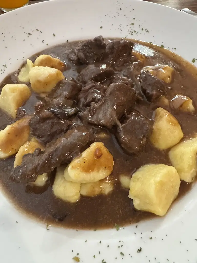 Magz Bee_Restoran Tron_Telnice_review