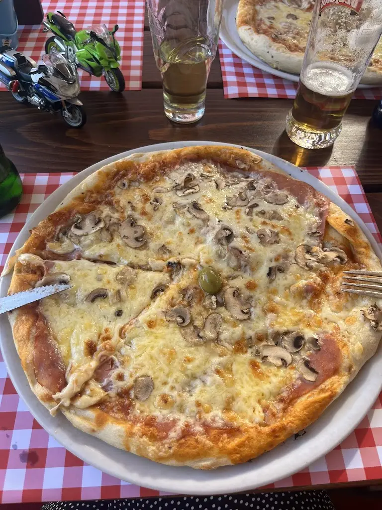 E. I._Restoran Tron_Telnice_review