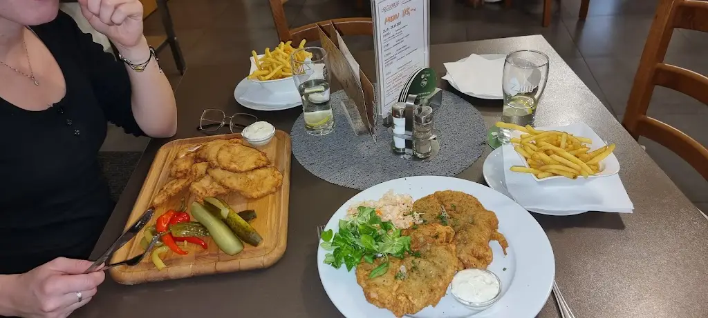 Clint Kaldenbach_Restaurace Emrammus_Tasovice_review