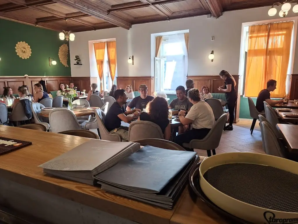 Sonu Khanchi_The Indian Garden_České Budějovice_review