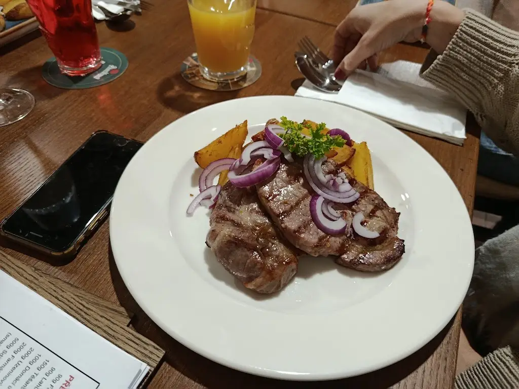 Lenka Brzosková_Restaurace TEČKA_Těšany_review