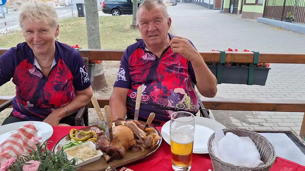 Restaurace Valtická Rychta_Valtice_slider_image_2