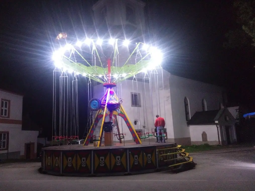 Kulturní dům_Český Rudolec_slider_image_3