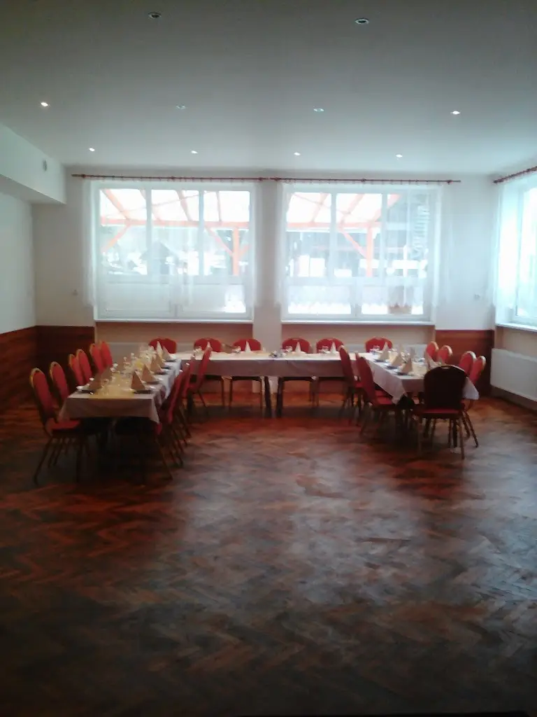 Restaurace pod lipama restaurant in Velká nad Veličkou