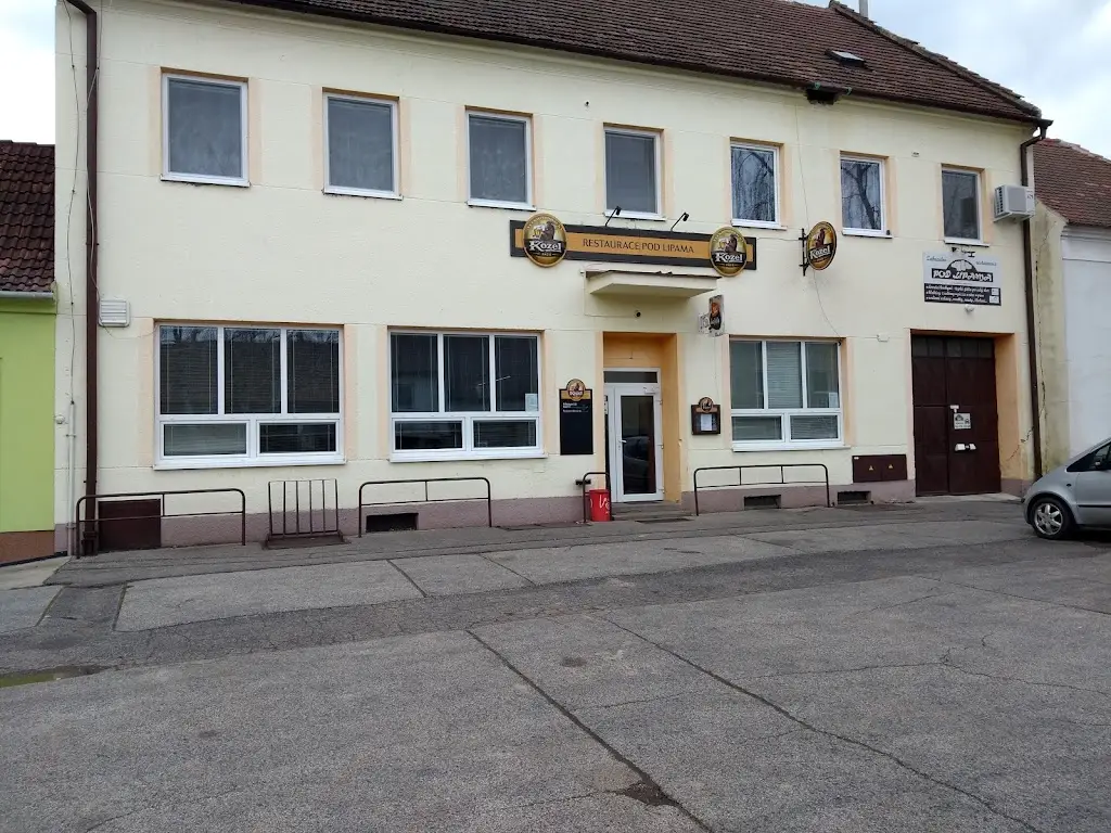 Restaurace pod lipama_Velká nad Veličkou_slider_image_3