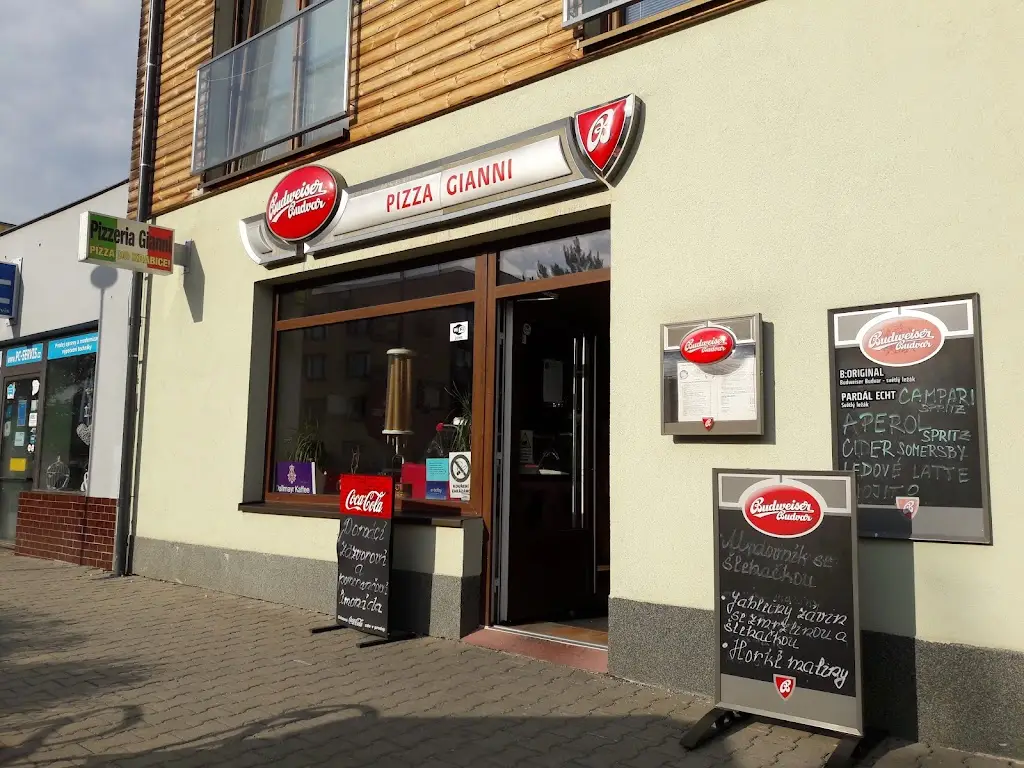 Pizza Gianni restaurant in Týnec