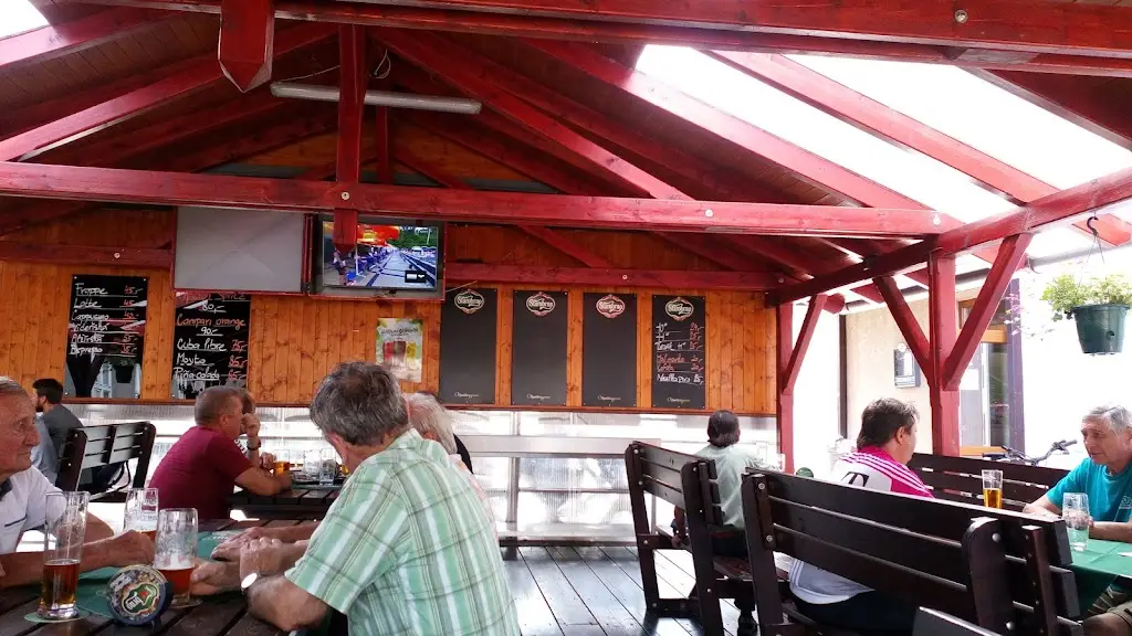 Pohostinství U Kina restaurant in Velké Němčice