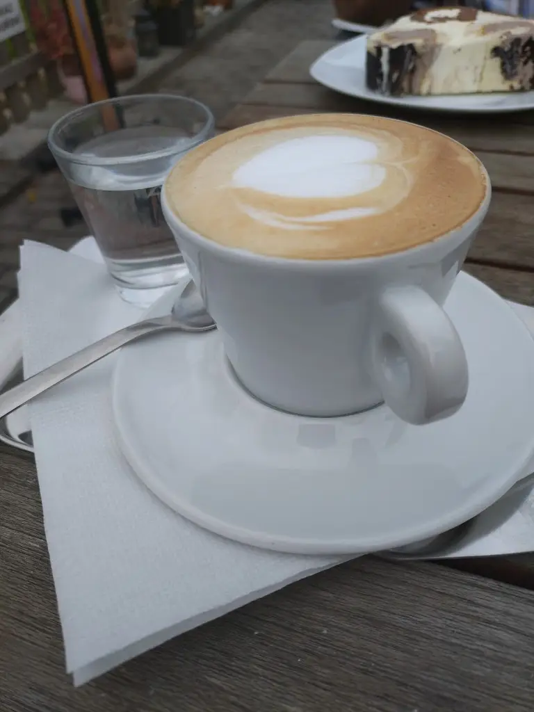 Kavárna U Zámku_Velké Opatovice_slider_image_2