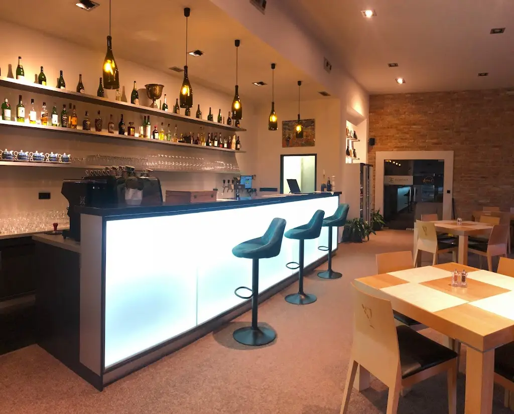 Amis Restaurant restaurant in Velké Pavlovice