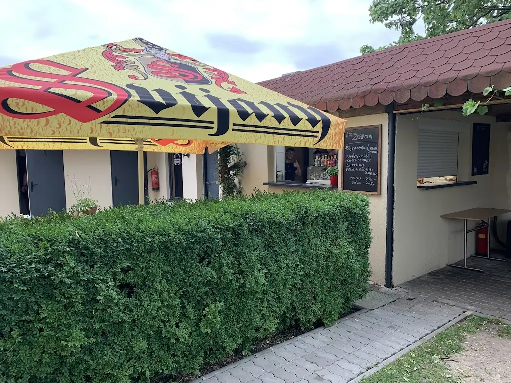 Burger Bistro Na Zahradě_Velké Bílovice_slider_image_1