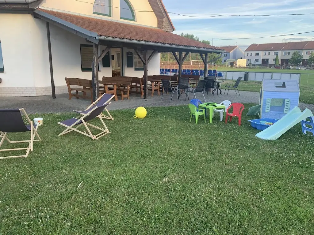 Bistro Na Střídačku_Velké Bílovice_slider_image_2