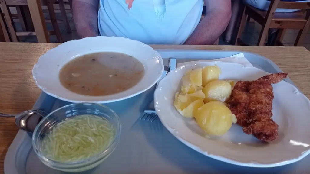 Petra Stojaníková_Restaurace - Jídelna Poláchová Anežka_Velké Bílovice_review