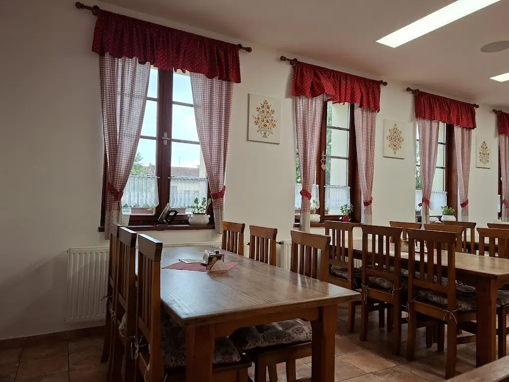 Olga Š._U HROZNU - Tradiční moravská hospůdka_Velké Bílovice_review