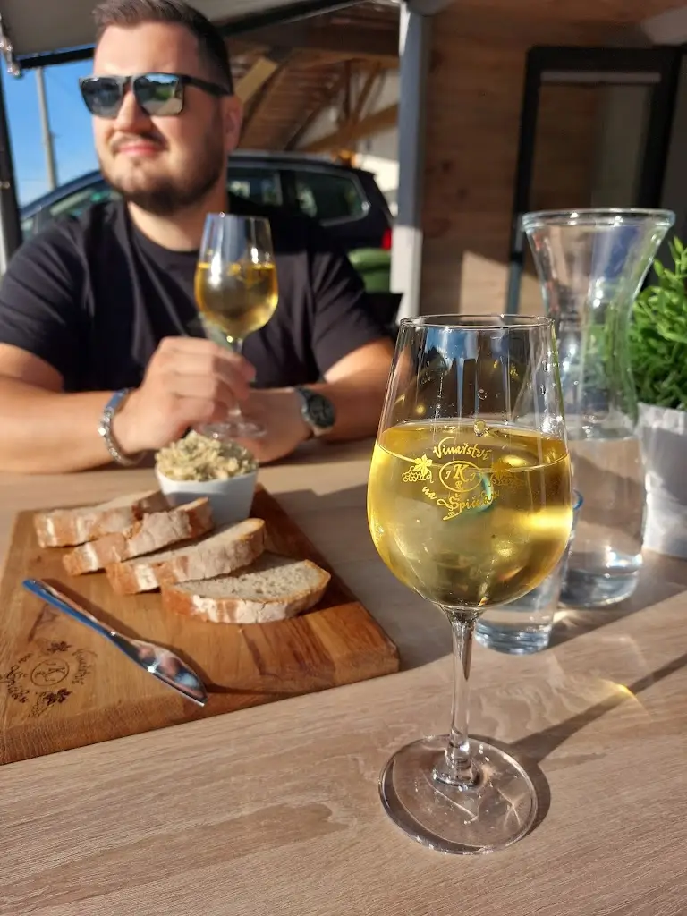 Lussi Morgan_Vinařství na Špičáku_Velké Bílovice_review