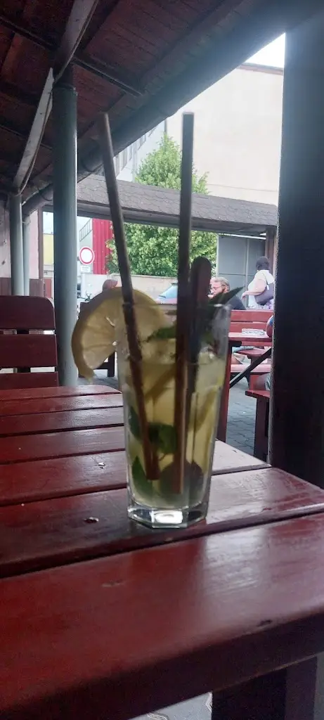 Gavin Wheeler_Hostinec Na Růžku_Veverská Bítýška_review