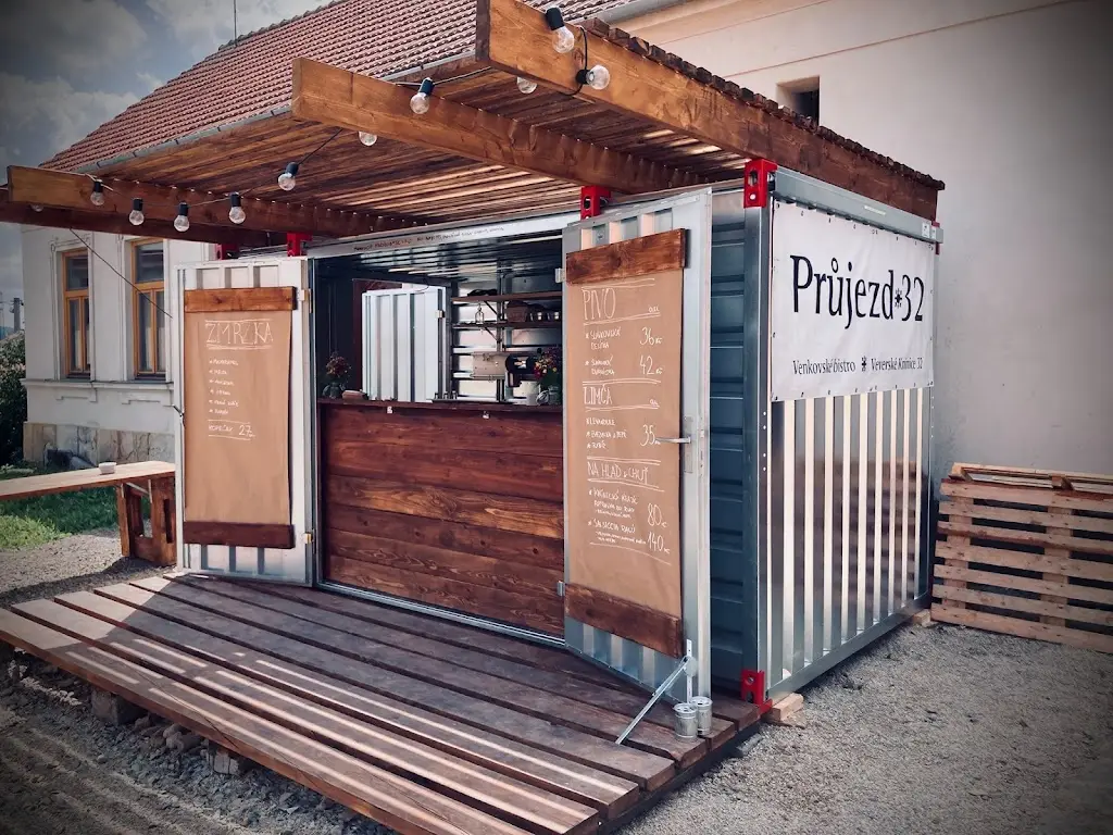 Průjezd 32 - Venkovské Bistro_Veverská Bítýška_slider_image_1