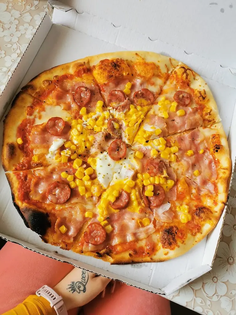 Nikol Žmolová_Pizzeria U Mňa_Vnorovy_review