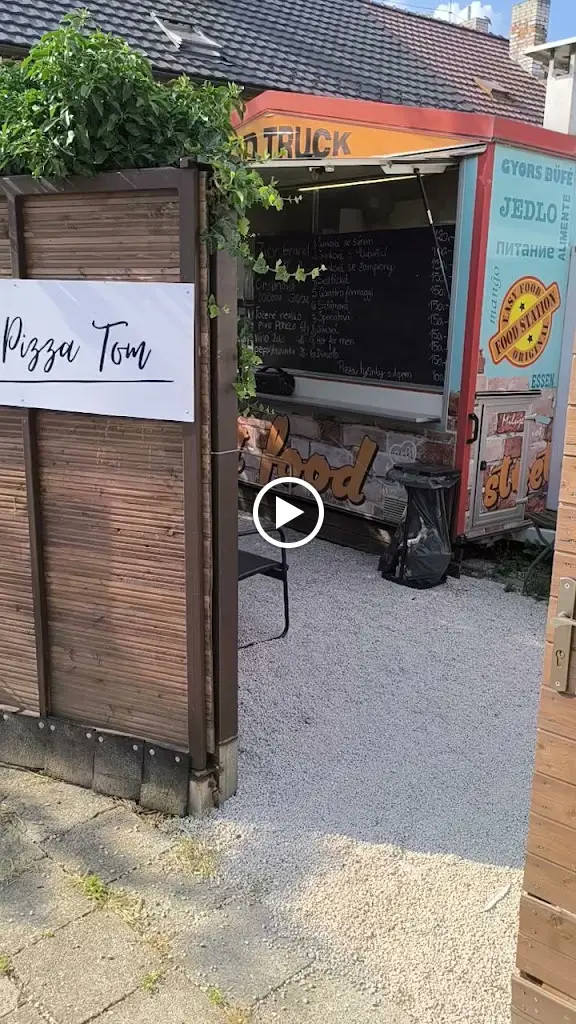 Pizza Tom restaurant in Veselí nad Moravou