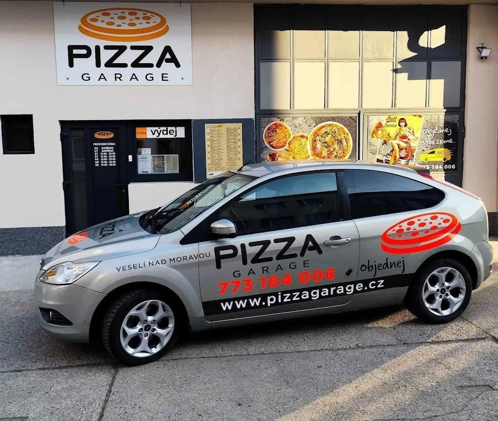 Pizza Garage_Veselí nad Moravou_slider_image_3